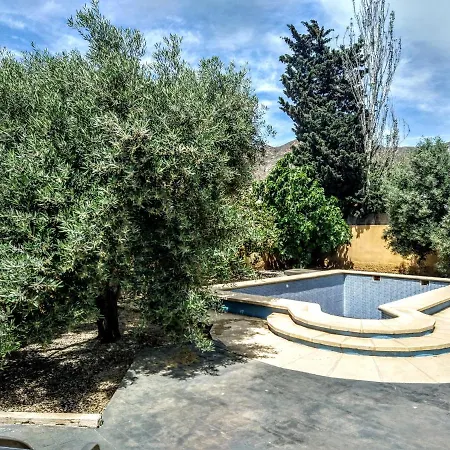 Con Piscina En Holiday home